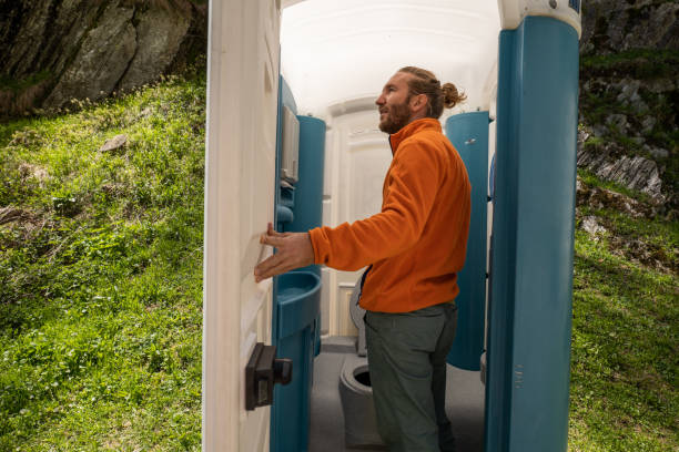 Porta potty delivery and setup in Pleasant Run Farm, OH